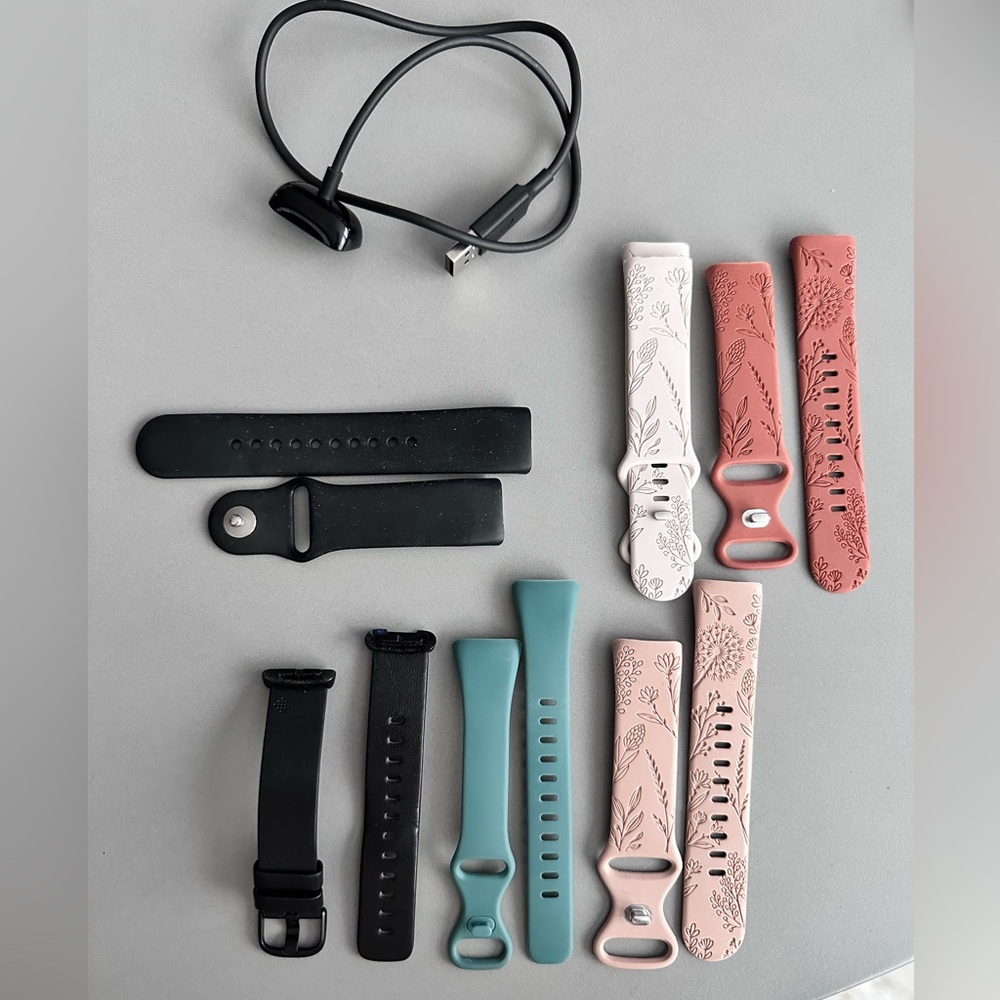 Fitbit Charge 5 Horween strap + charger bundle